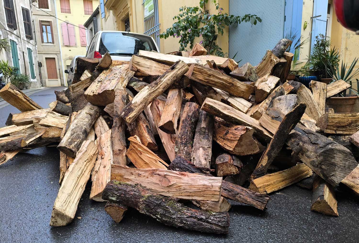 Stères de bois livrés chez le client particulier